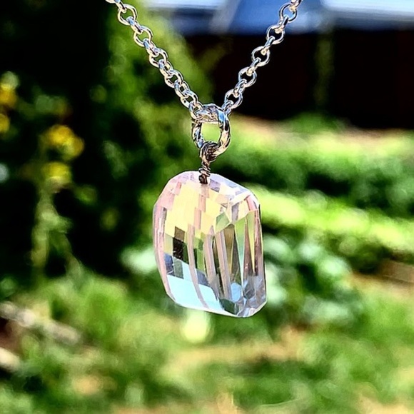 Genuine Hand Cut Crystal Quartz Pendant Necklace! - Picture 4 of 8